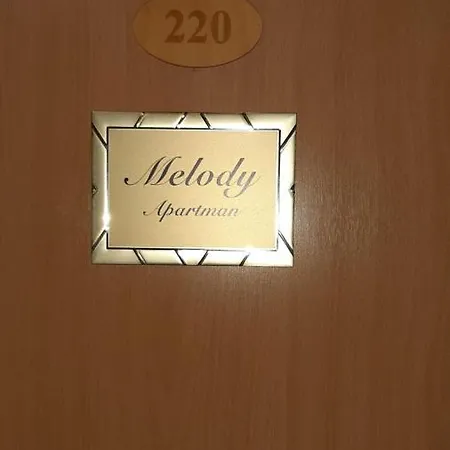 Melody 아파트호텔 잘라카로쉬